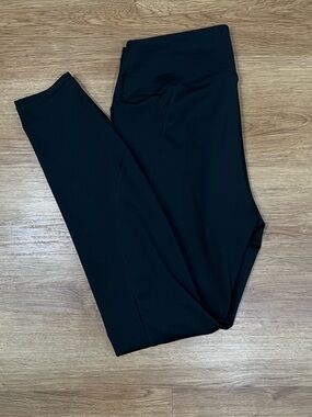 Under Armour HeatGear Celliant Womens Black Ankle Leggings Size L Athletic